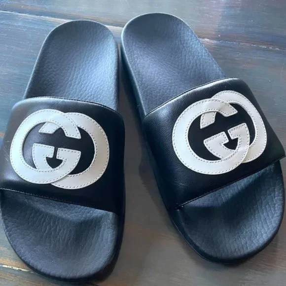 GUCCI SHOES MEN WHITE INTERLOCKING G LOGO BLACK RUBBER SLIDES sz 9 / 9.5 Gucci Rubber Interlocking G Pursuit Mens Slide Sandals 9  main image 4